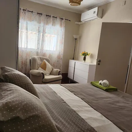 Casa De Ferias Arrifes Holiday home *